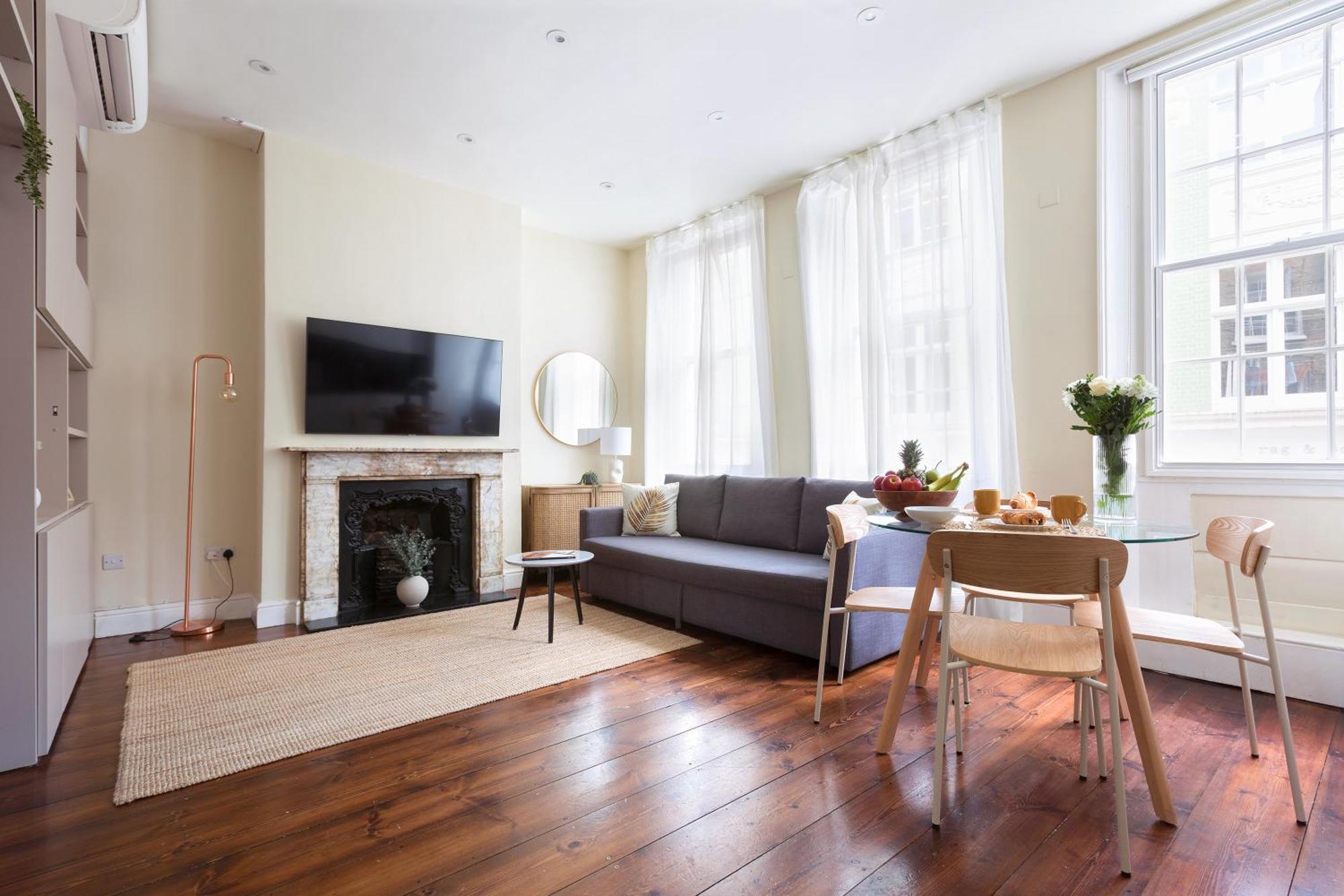 Superb One Bedroom Apartment In Soho Лондон Экстерьер фото